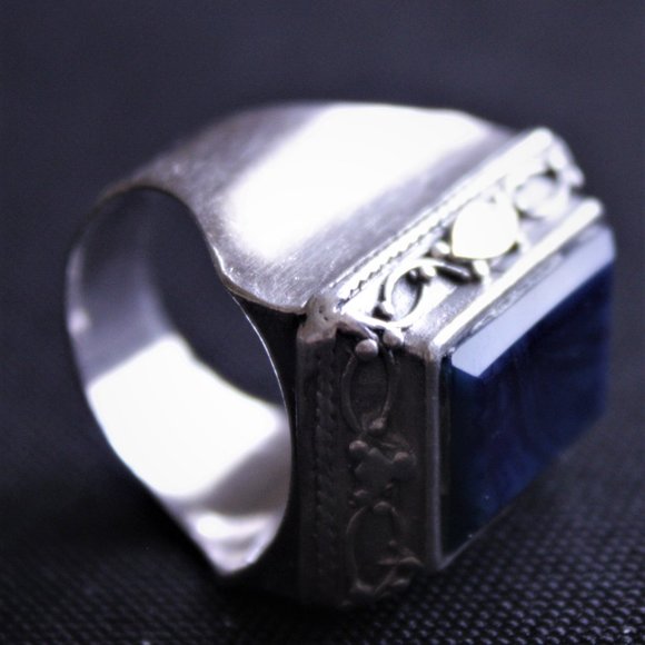 Ring - Picture 2 of 3